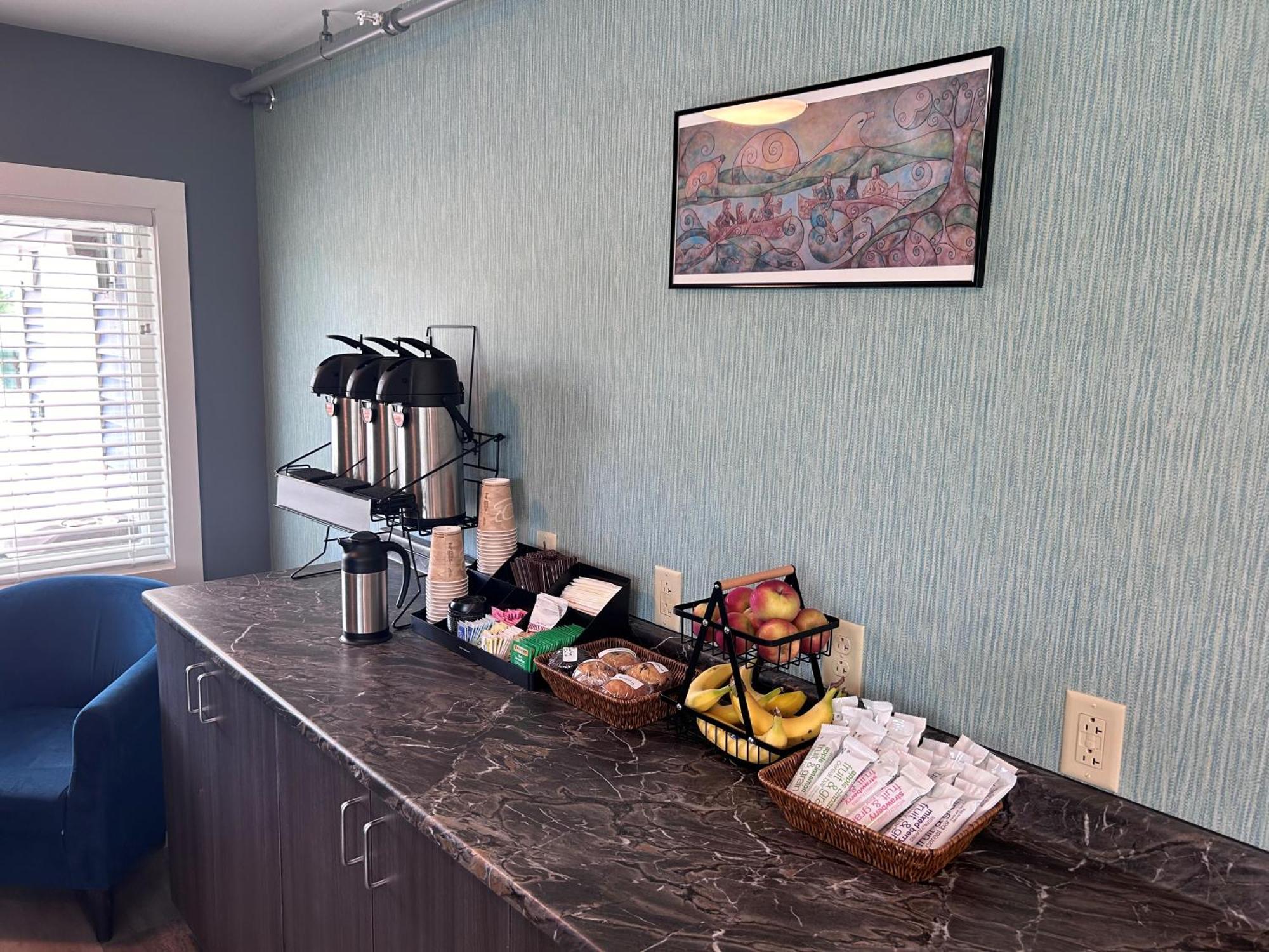Wolastoq Inn And Suites Houlton Dış mekan fotoğraf